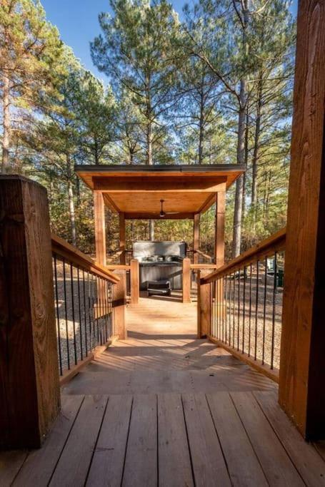 The Blaylock Cabin, 2 King, Hot Tub, Pet Friendly! Broken Bow Eksteriør bilde