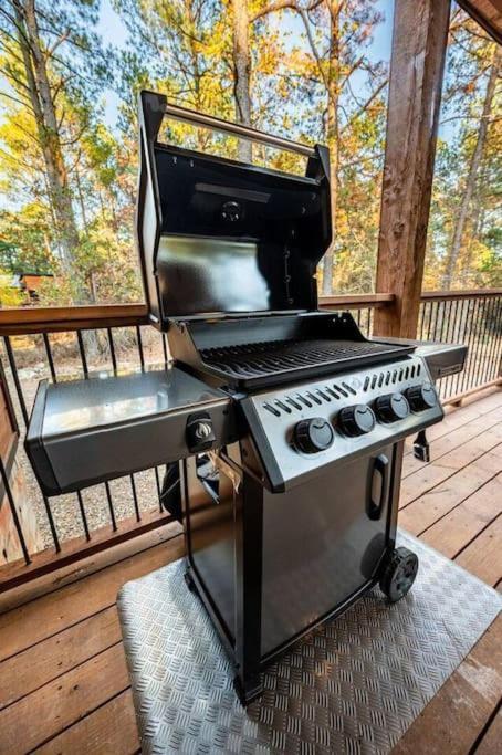 The Blaylock Cabin, 2 King, Hot Tub, Pet Friendly! Broken Bow Eksteriør bilde